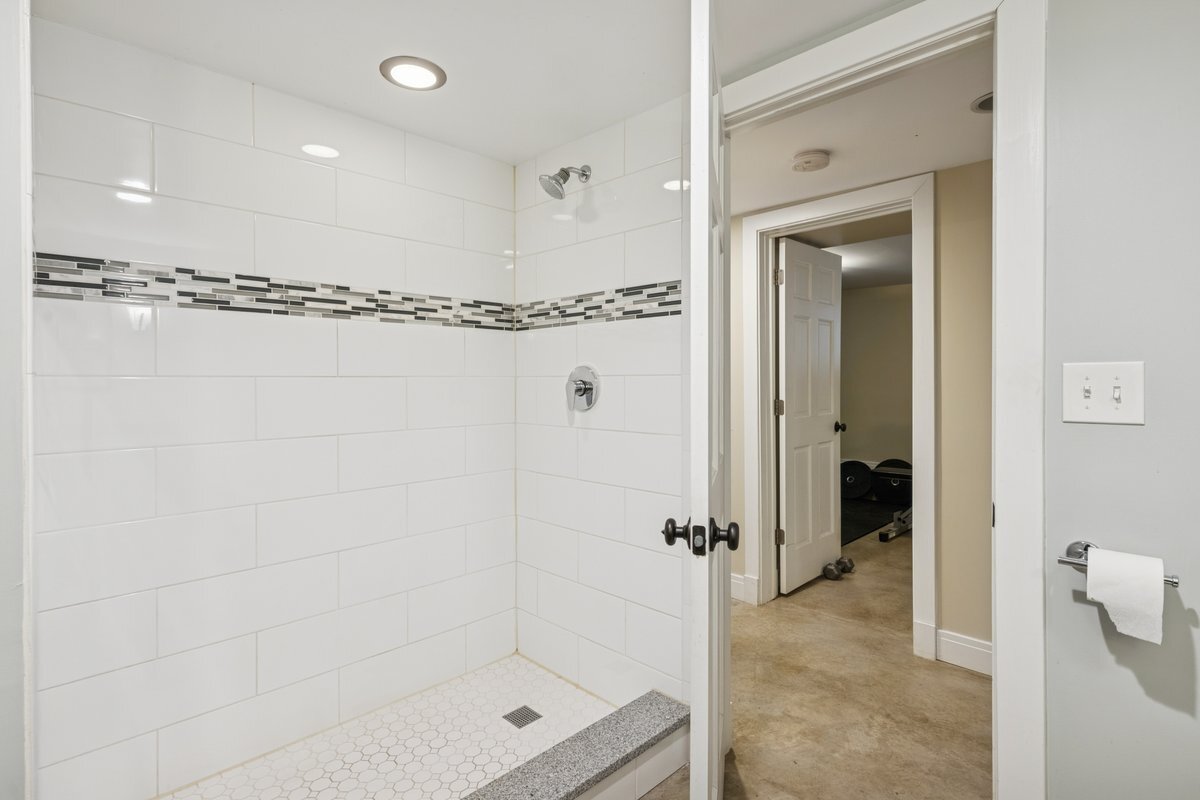 1122 S Oak Park Avenue