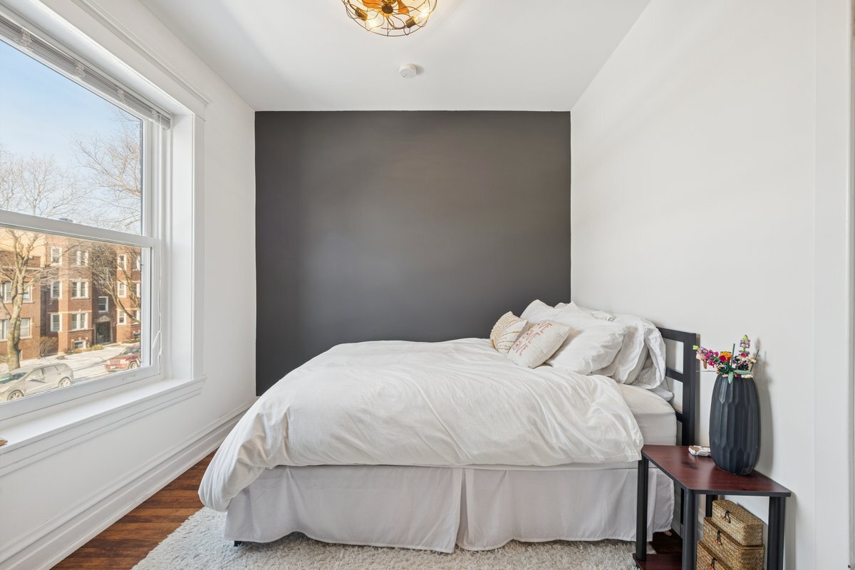 1122 S Oak Park Avenue