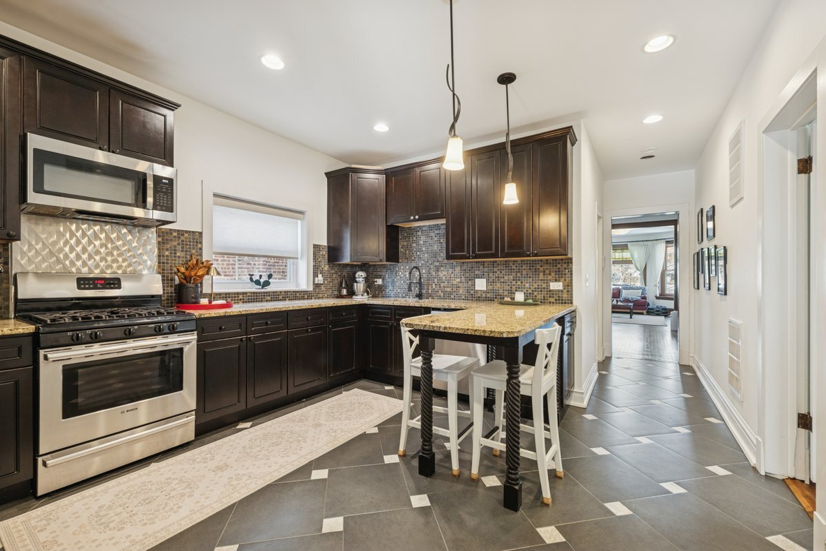 1122 S Oak Park Avenue