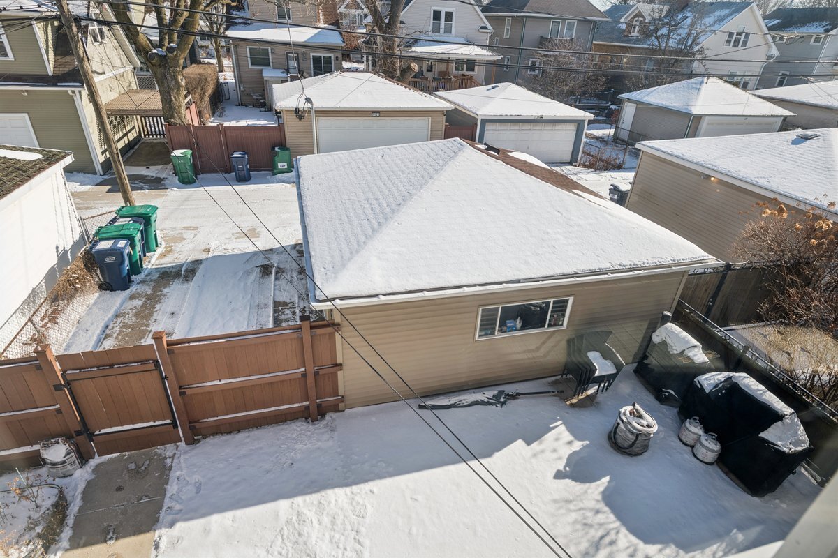 1122 S Oak Park Avenue