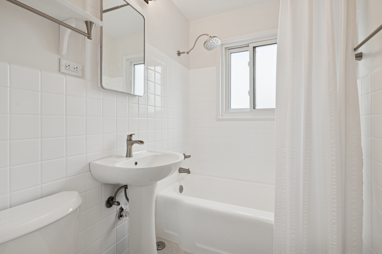 1535 Monroe Avenue Unit: 3