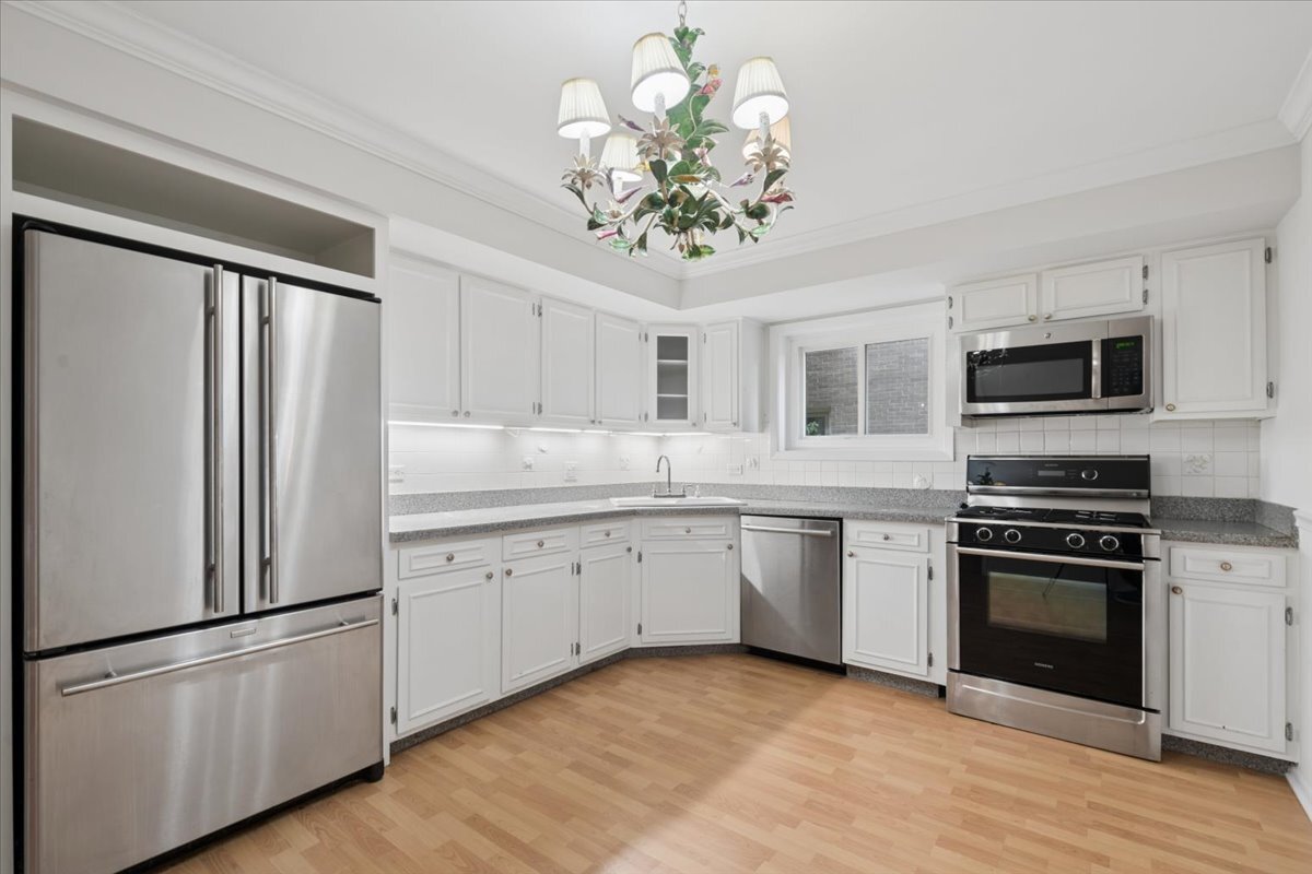 411 Ashland Avenue Unit: 1A