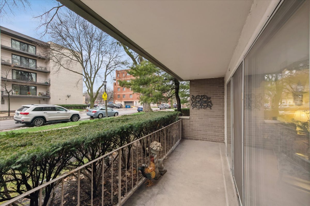 411 Ashland Avenue Unit: 1A