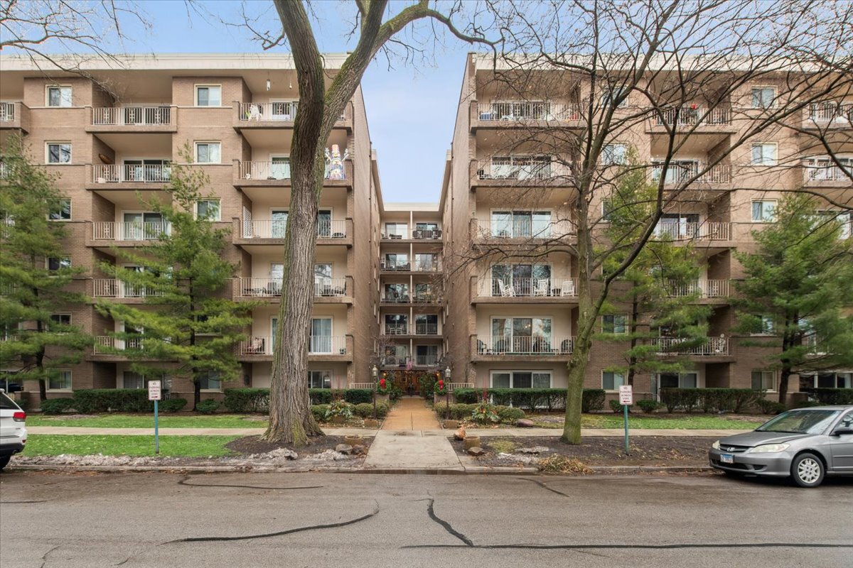 411 Ashland Avenue Unit: 1A