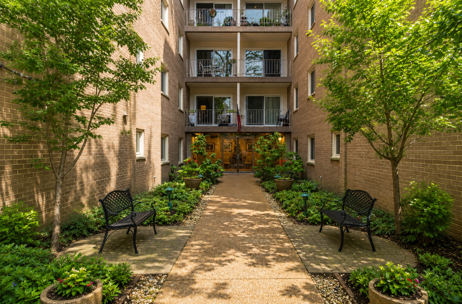 411 Ashland Avenue Unit: 1A