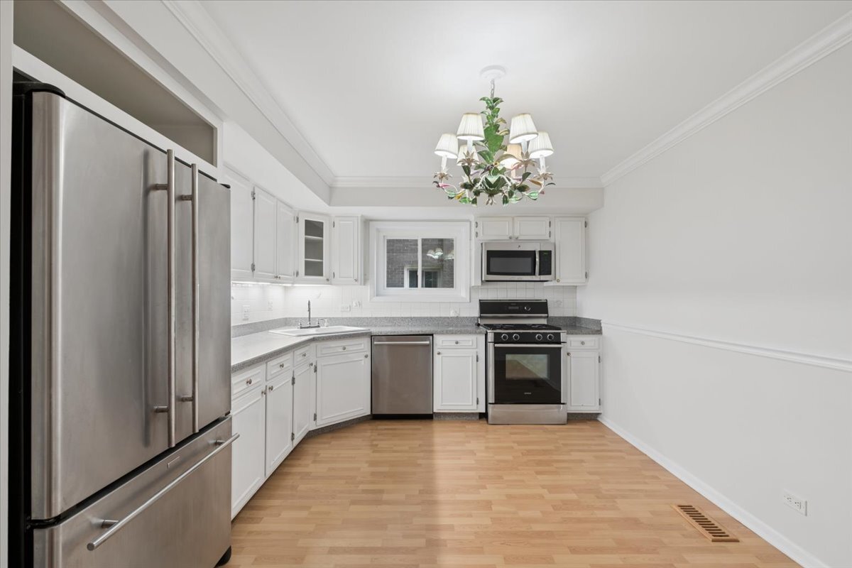 411 Ashland Avenue Unit: 1A