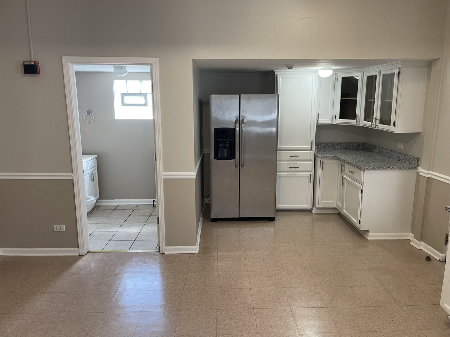 714 Broadway Avenue Unit: REAR