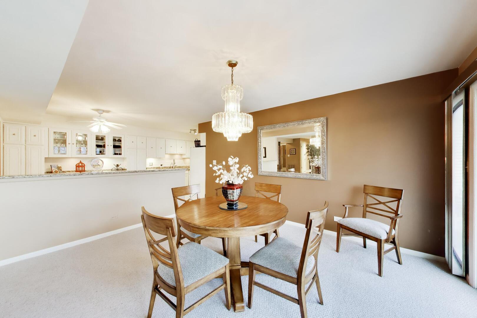 1535 Forest Avenue Unit: 402