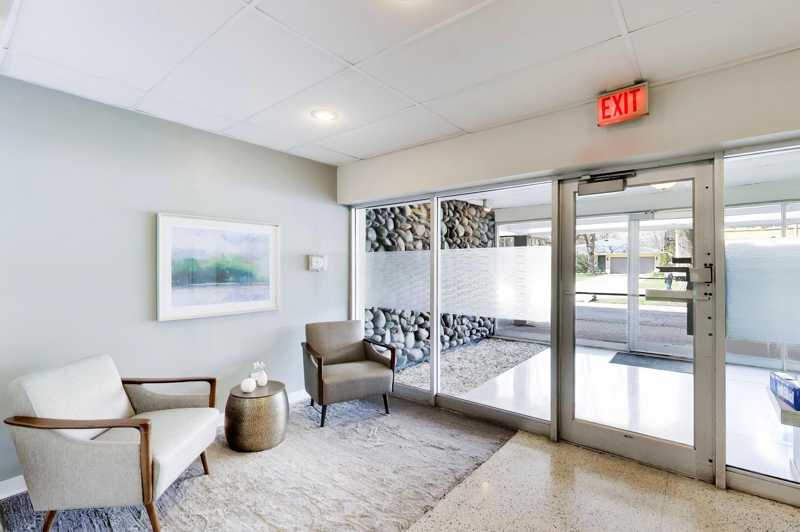 1535 Forest Avenue Unit: 402