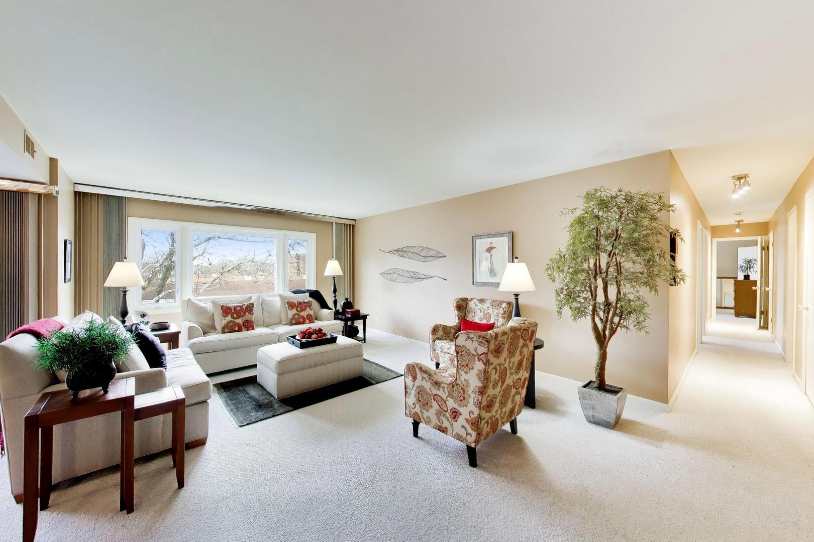 1535 Forest Avenue Unit: 402