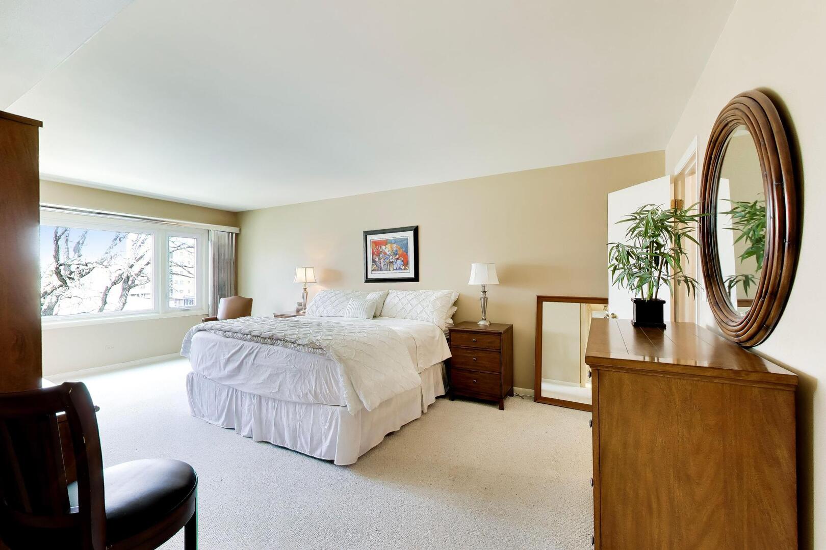 1535 Forest Avenue Unit: 402