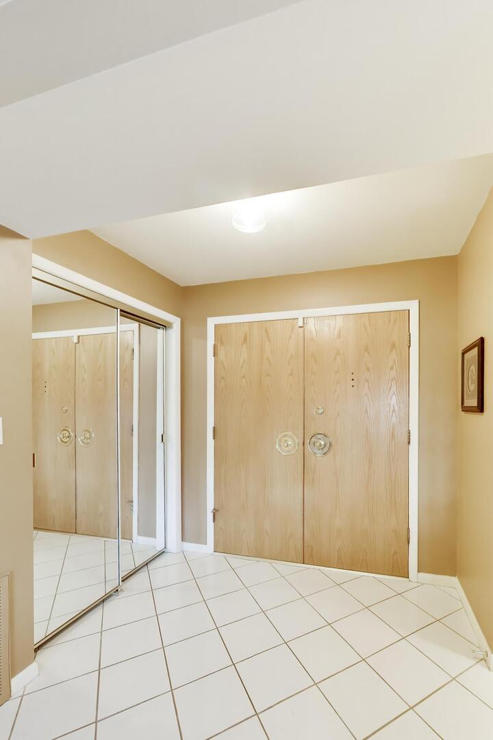 1535 Forest Avenue Unit: 402