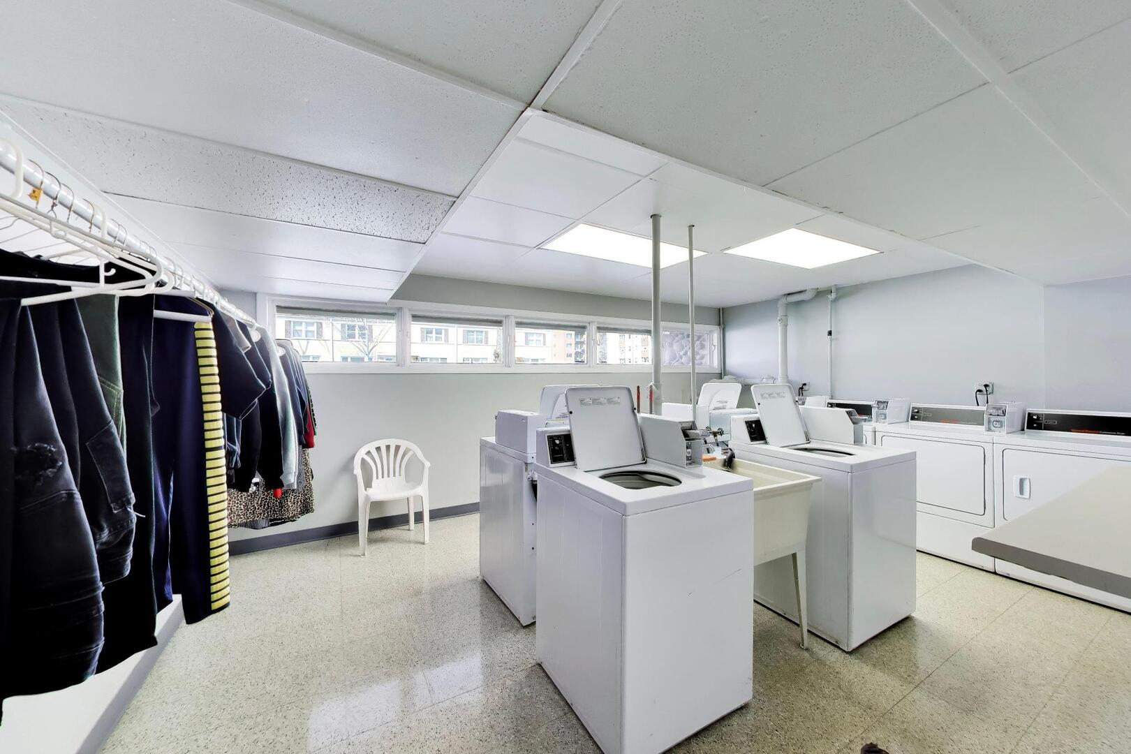 1535 Forest Avenue Unit: 402