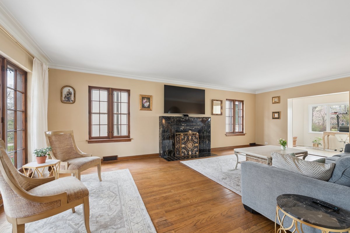 1111 Woodbine Avenue