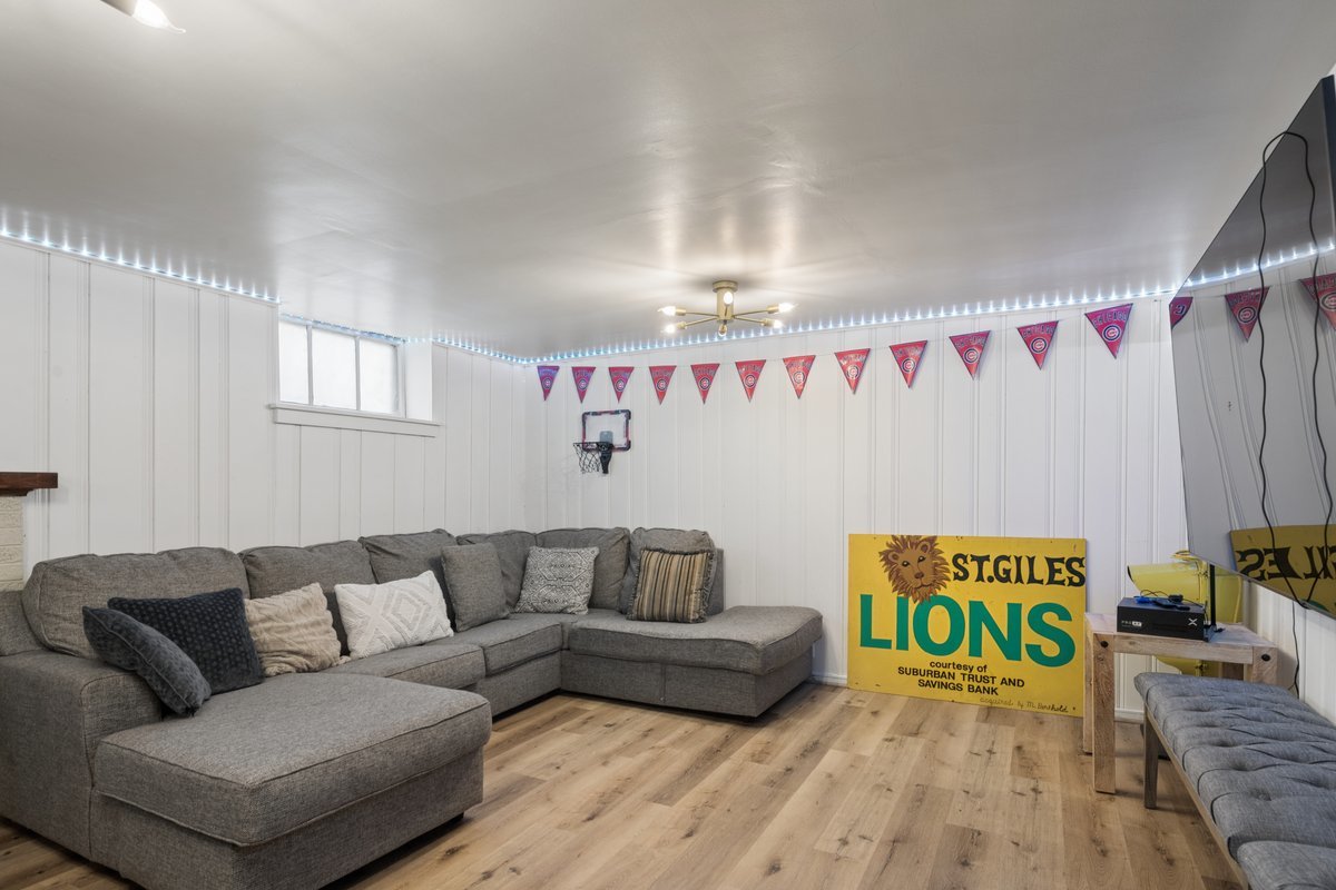 1111 Woodbine Avenue