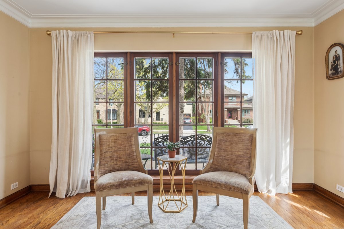 1111 Woodbine Avenue