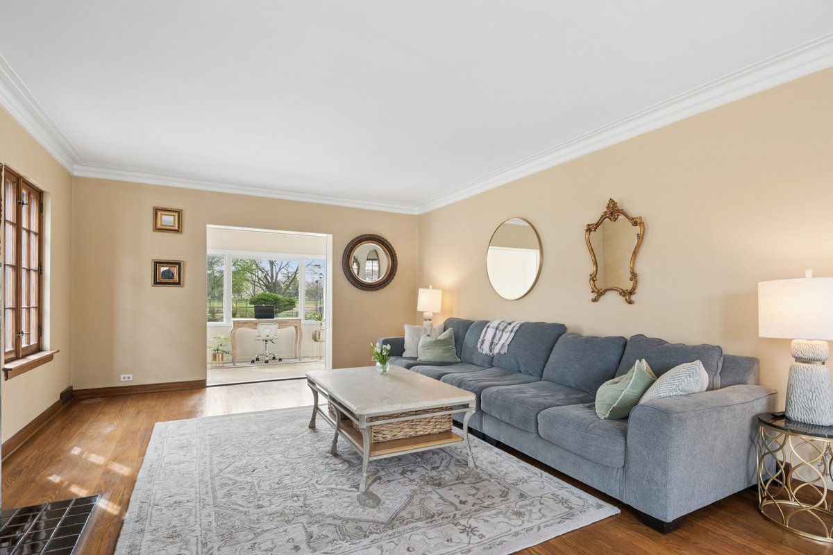 1111 Woodbine Avenue