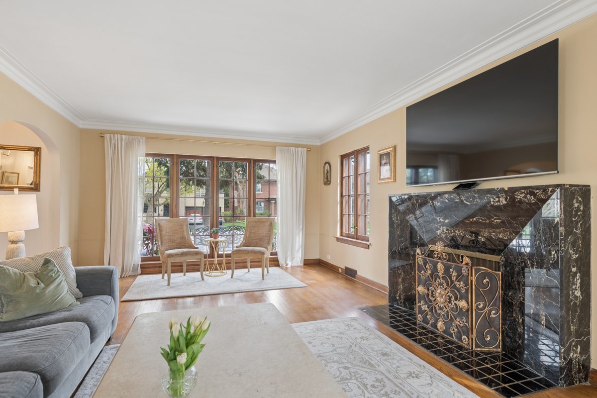 1111 Woodbine Avenue