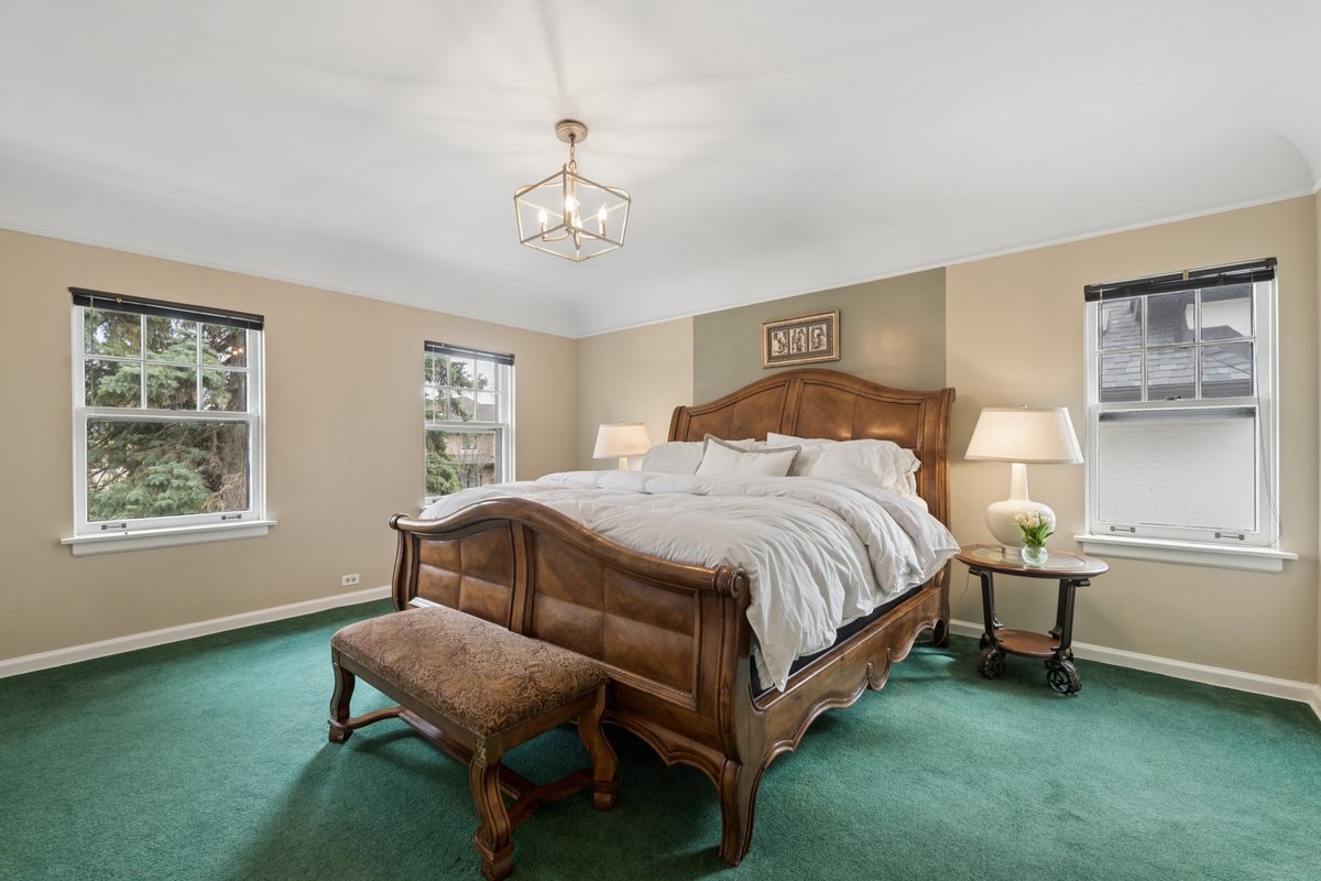 1111 Woodbine Avenue