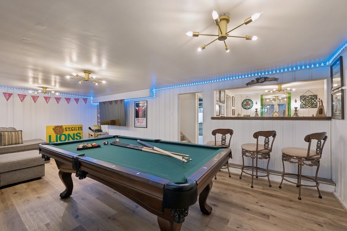 1111 Woodbine Avenue