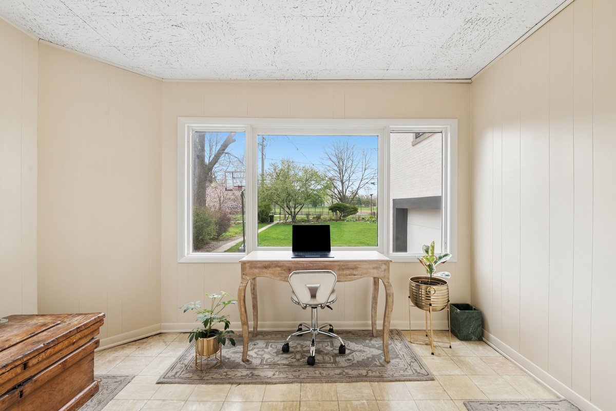 1111 Woodbine Avenue