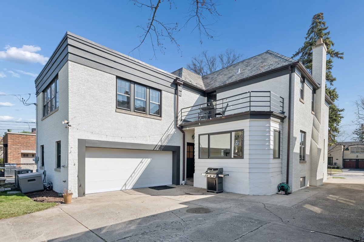 1111 Woodbine Avenue