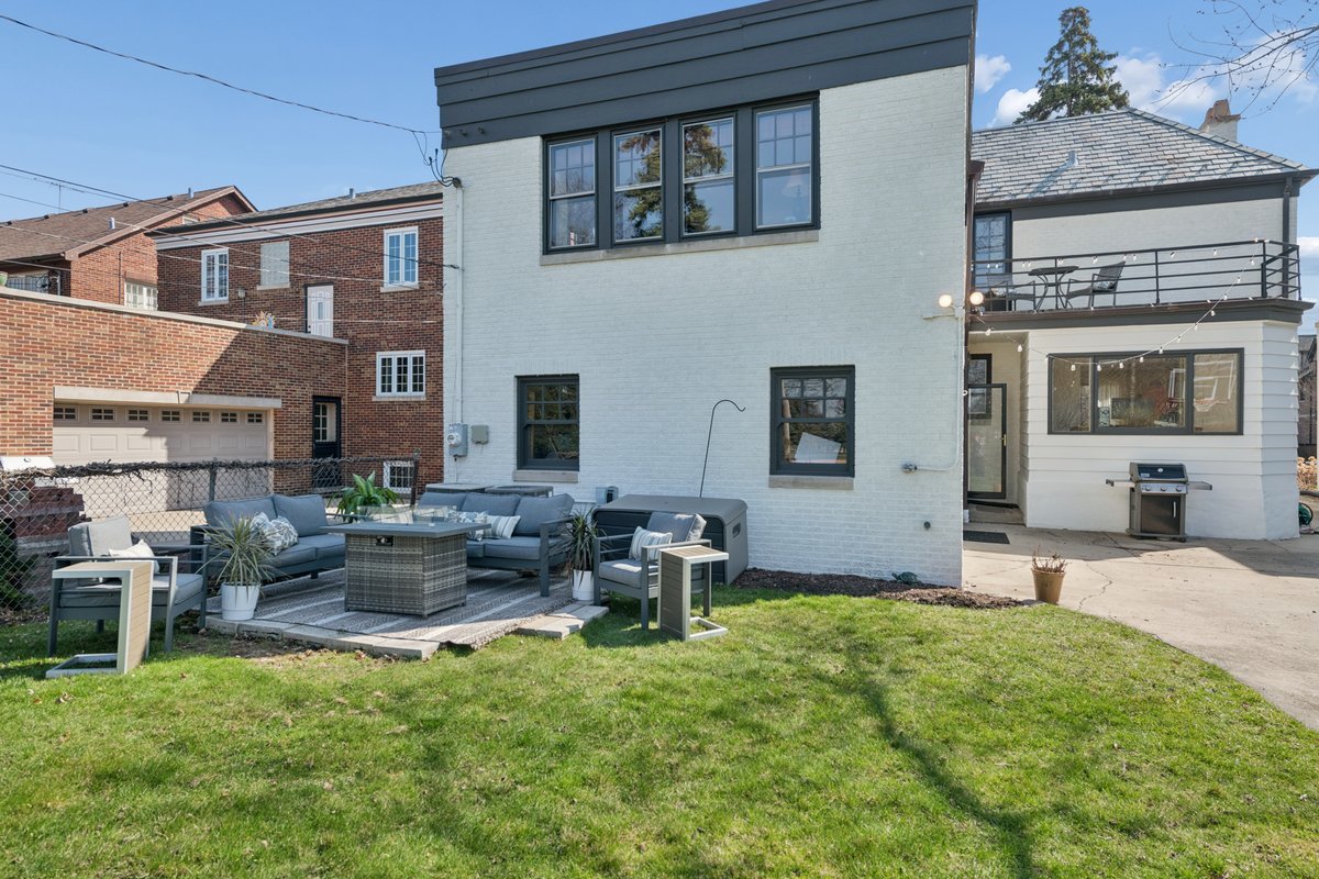 1111 Woodbine Avenue