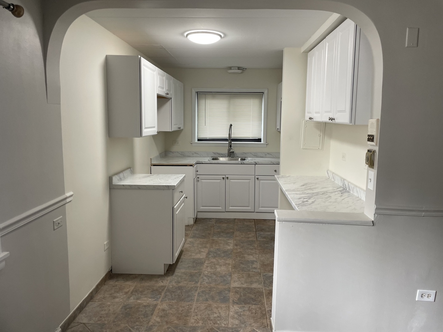 109 S Elmwood Avenue Unit: 9