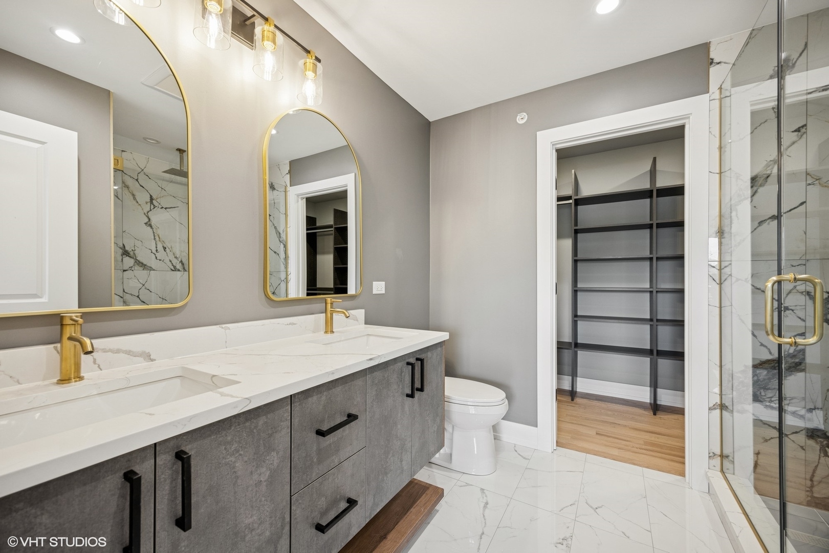 2807 Auxplaines Street