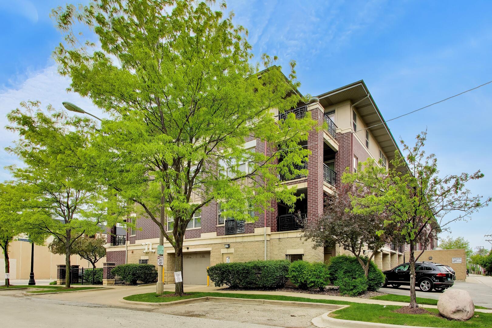 6436 Roosevelt Road Unit: 212
