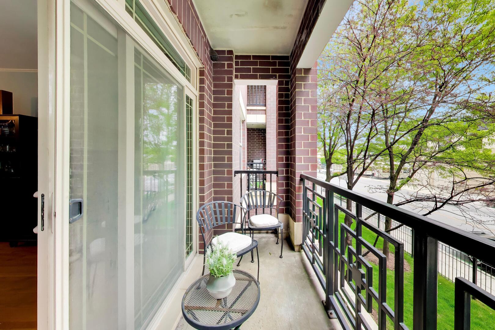 6436 Roosevelt Road Unit: 212