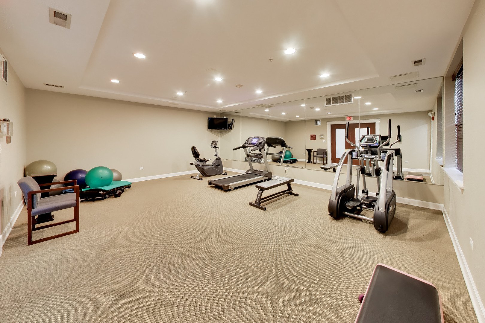6436 Roosevelt Road Unit: 212