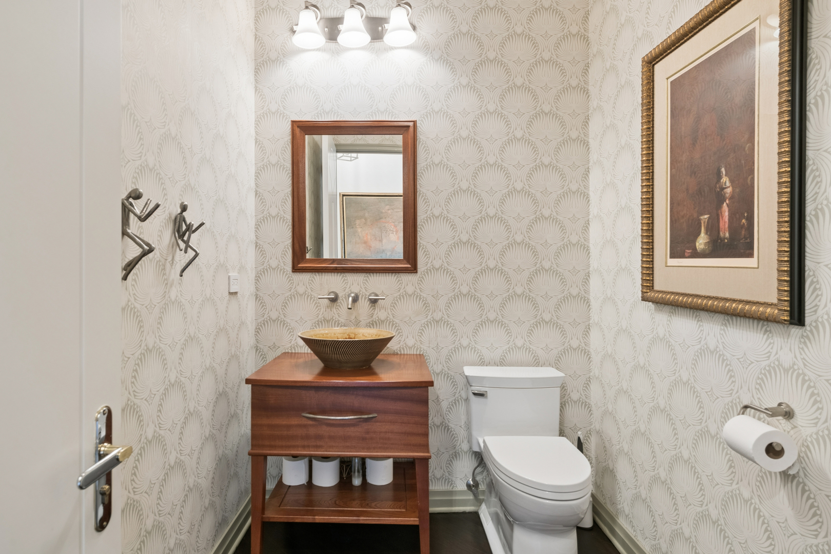 110 S Marion Street Unit: 606