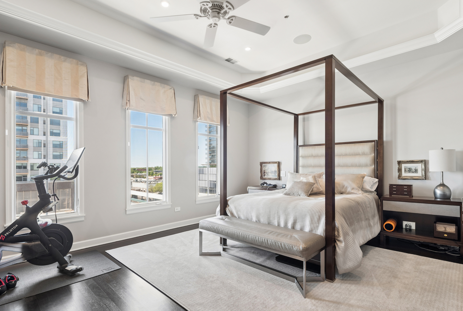 110 S Marion Street Unit: 606