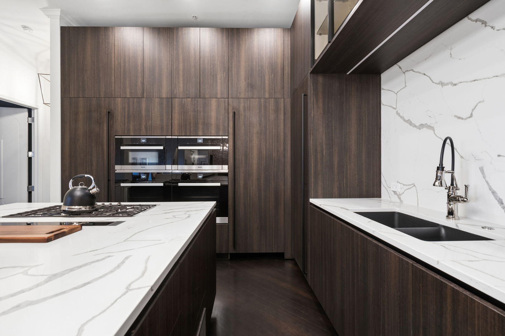 110 S Marion Street Unit: 606