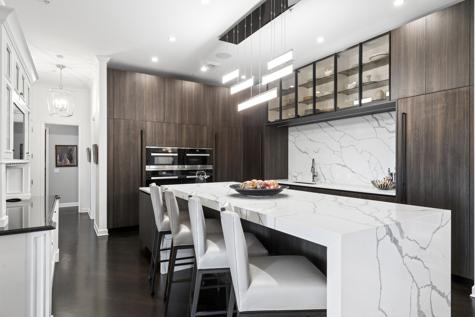 110 S Marion Street Unit: 606