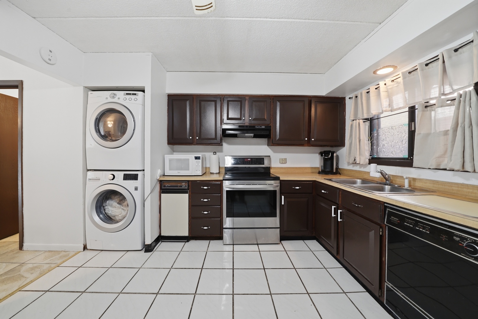 966 N Rohlwing Road Unit: GA