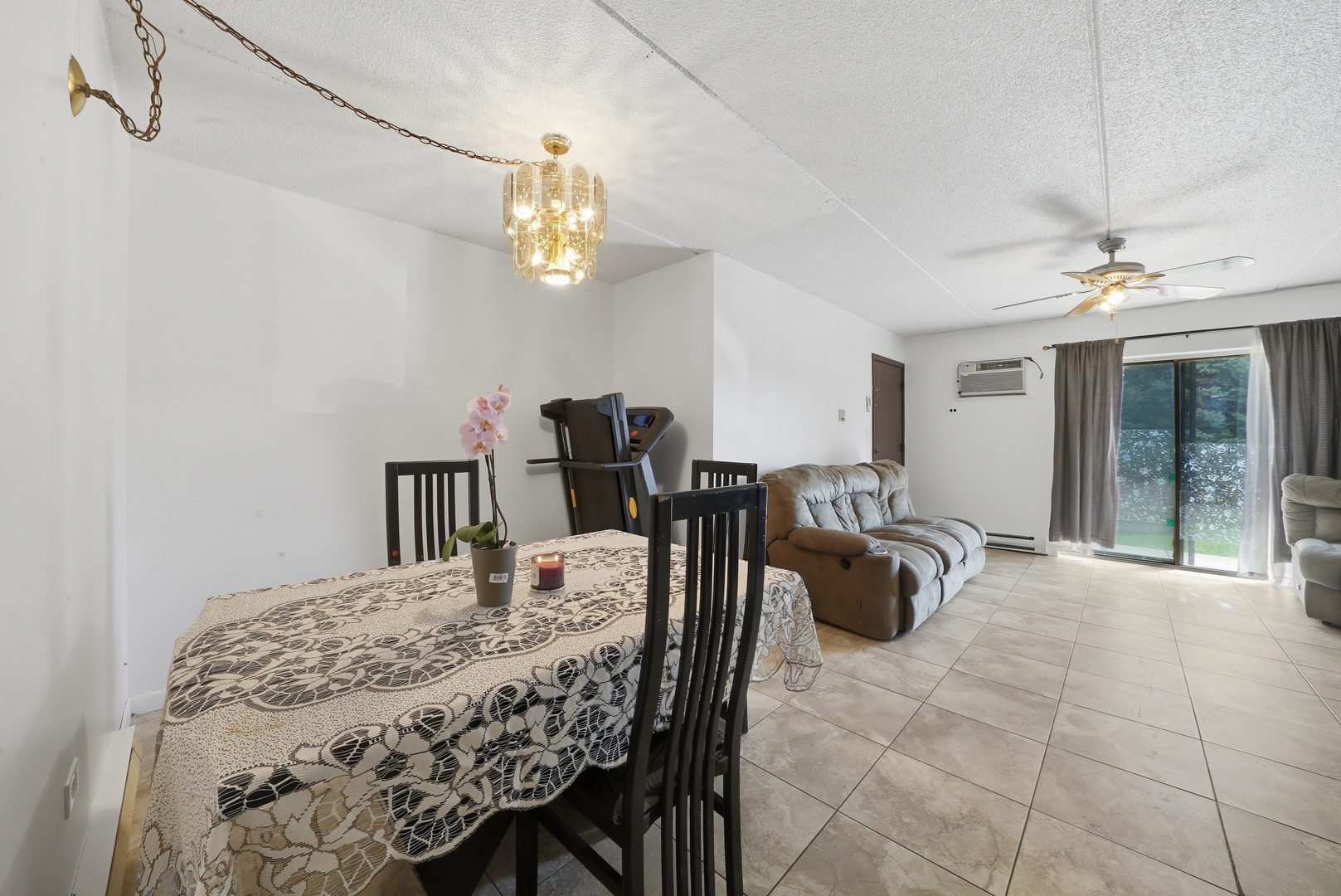 966 N Rohlwing Road Unit: GA