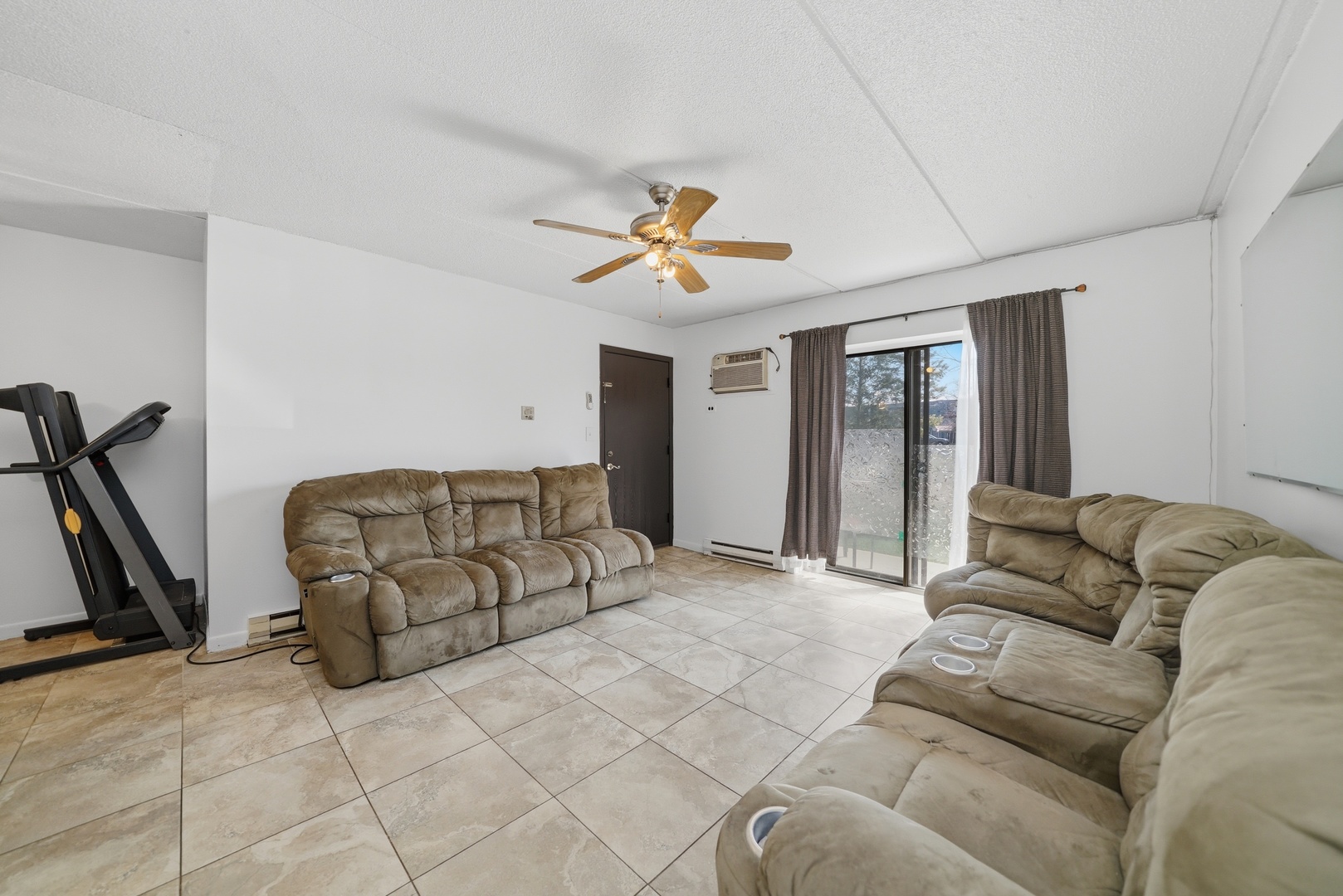 966 N Rohlwing Road Unit: GA