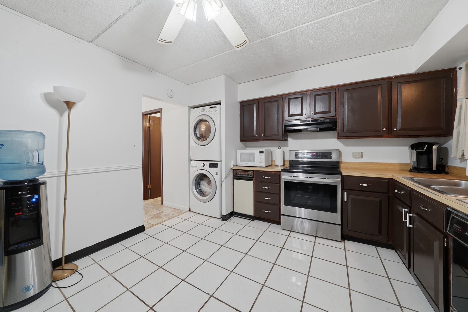966 N Rohlwing Road Unit: GA
