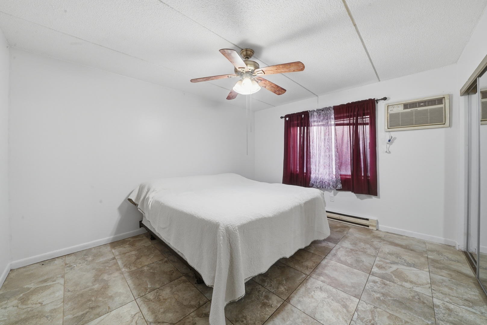 966 N Rohlwing Road Unit: GA