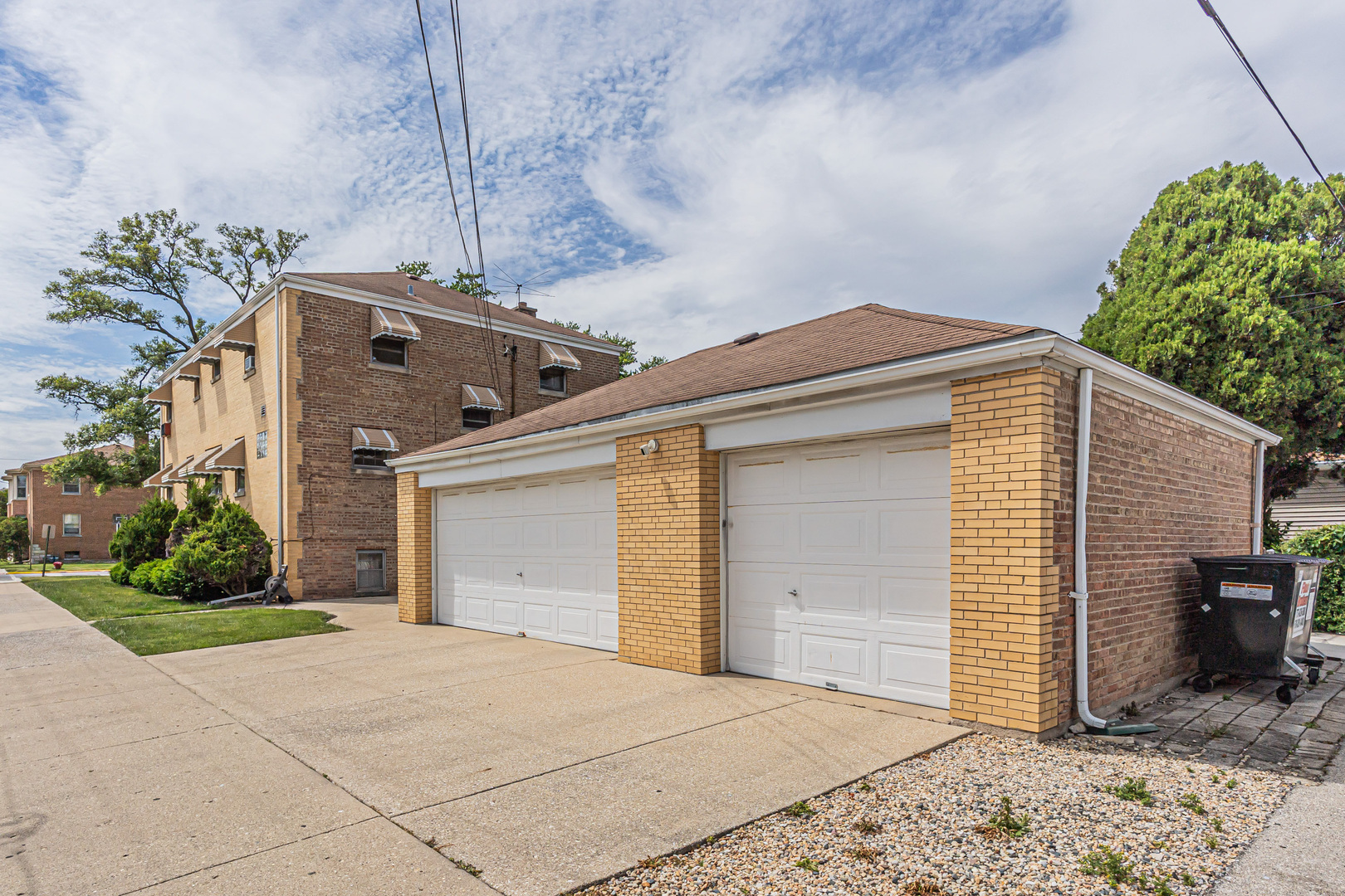 2001 N 73rd Court