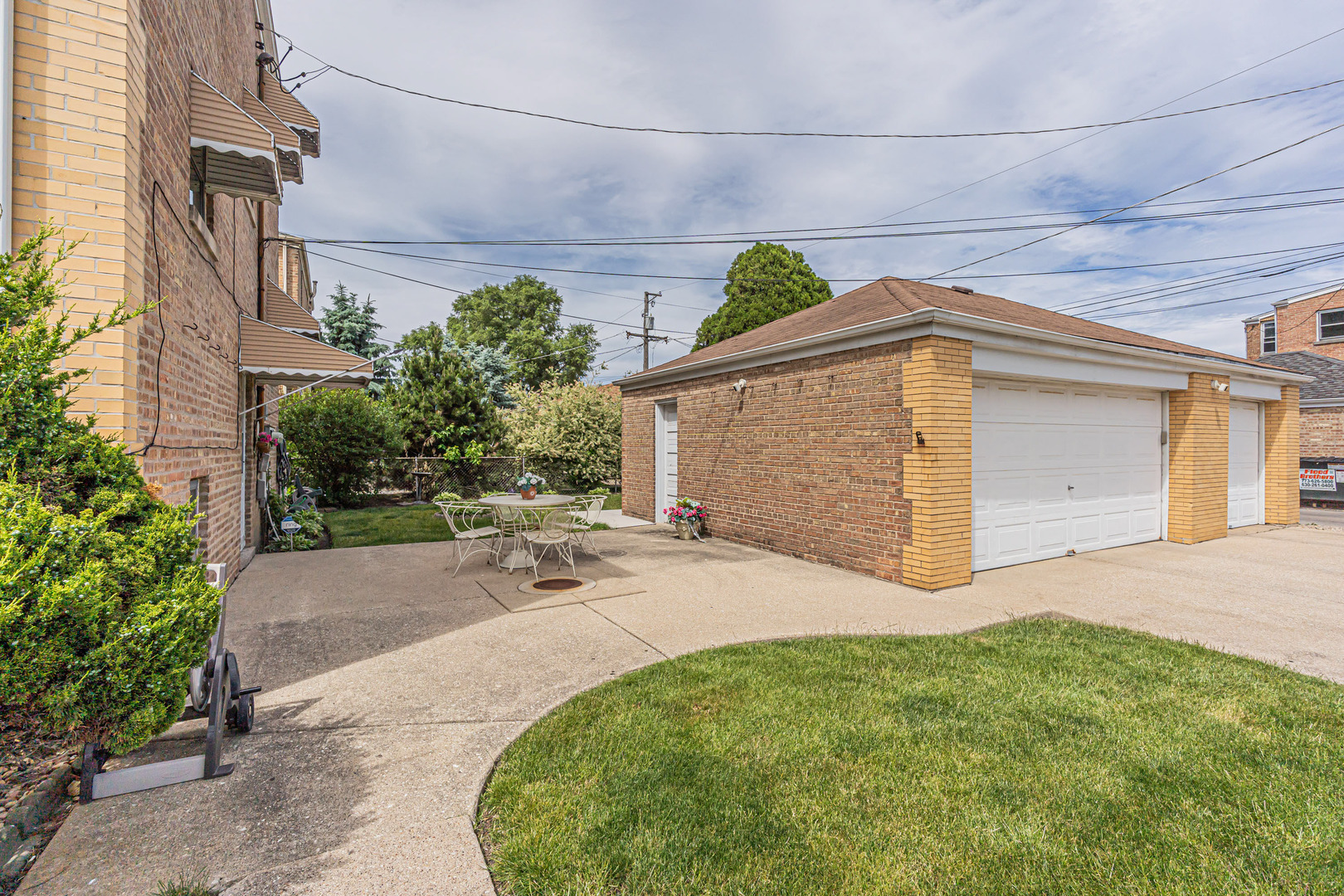 2001 N 73rd Court