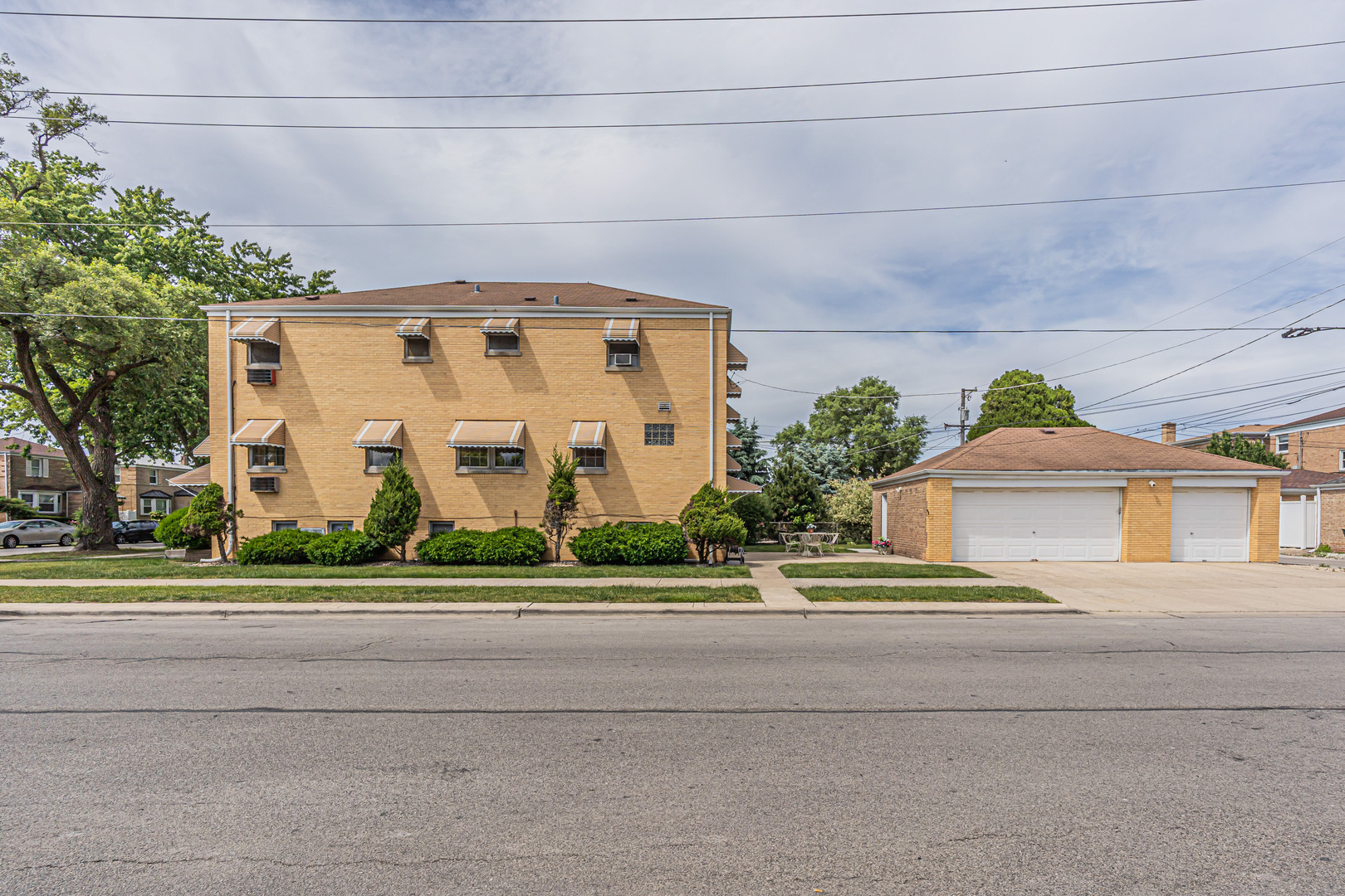 2001 N 73rd Court