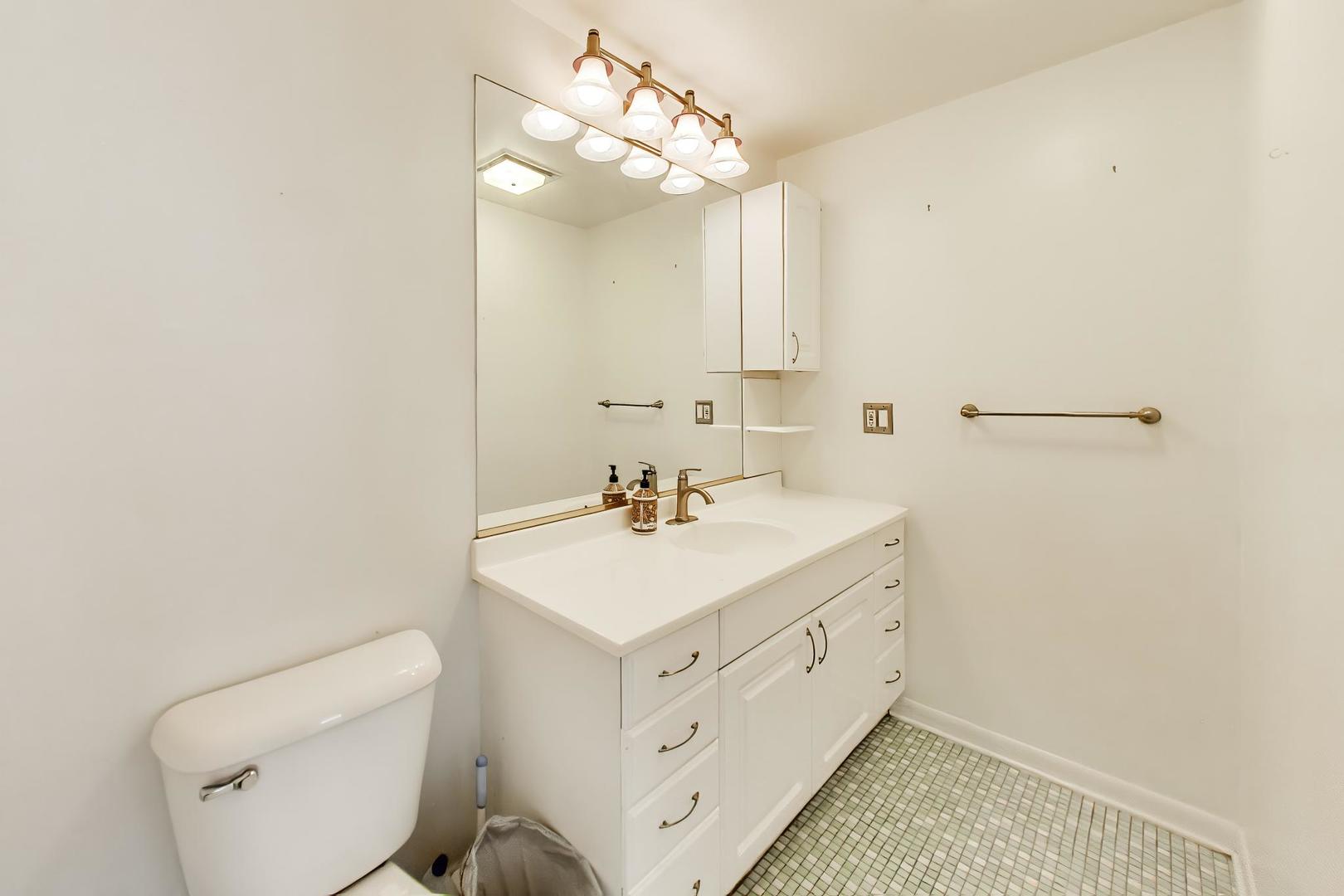 222 Washington Boulevard Unit: 305