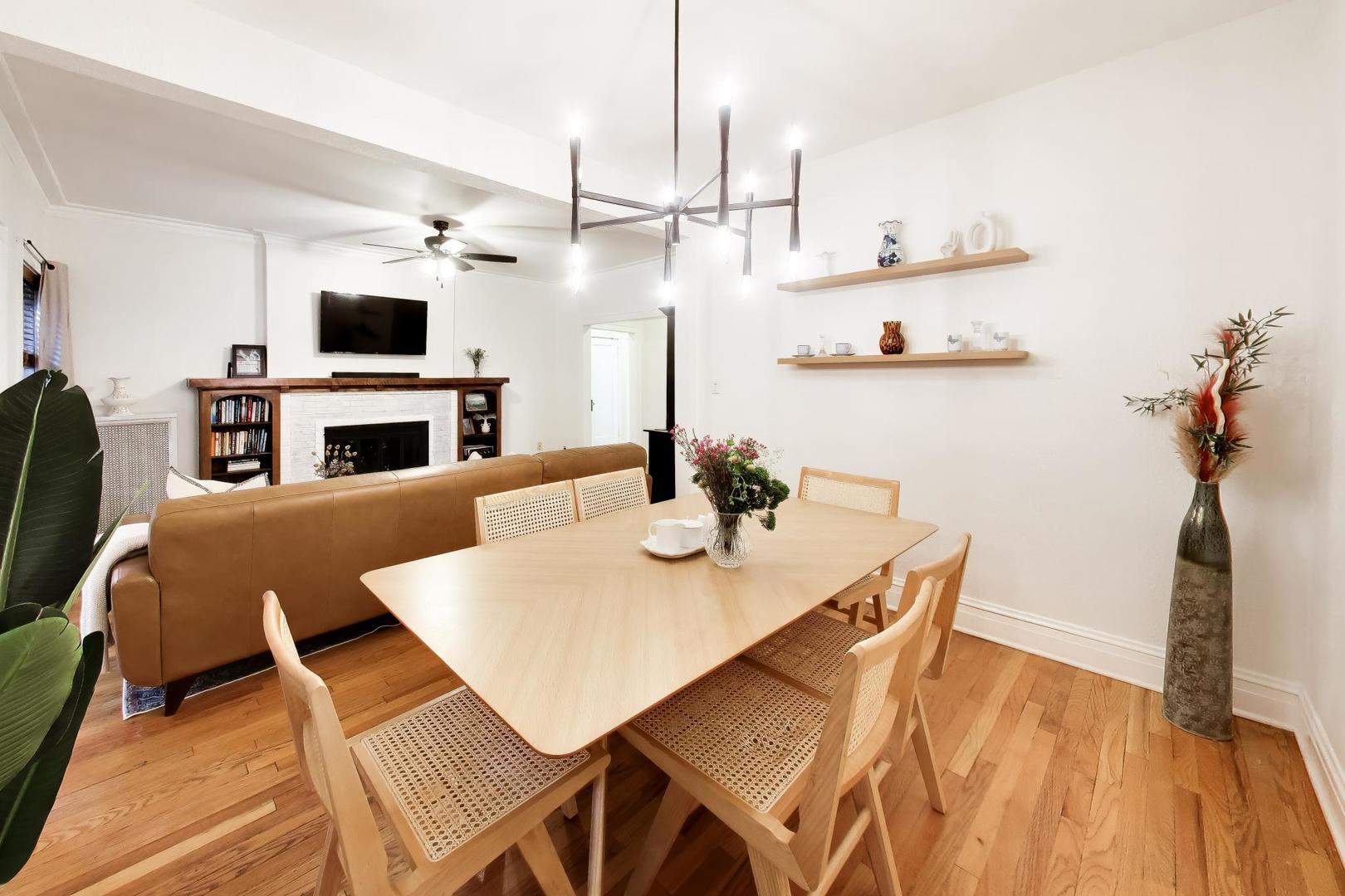 815 Lake Street Unit: 1S