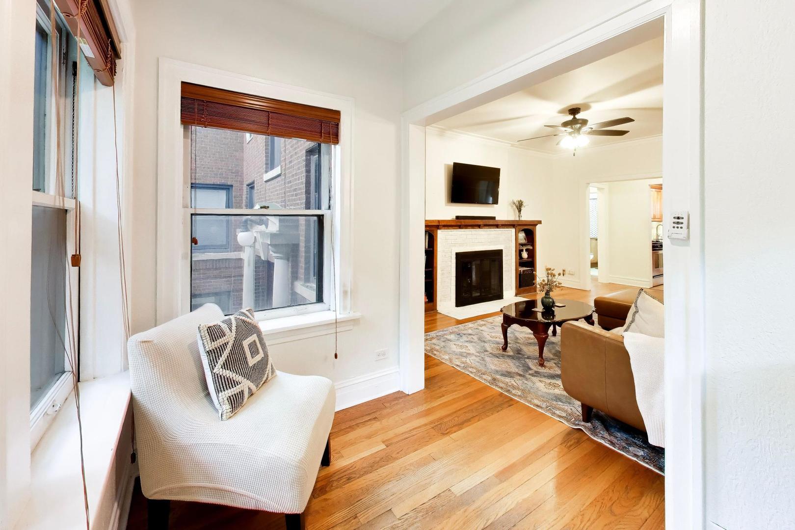 815 Lake Street Unit: 1S