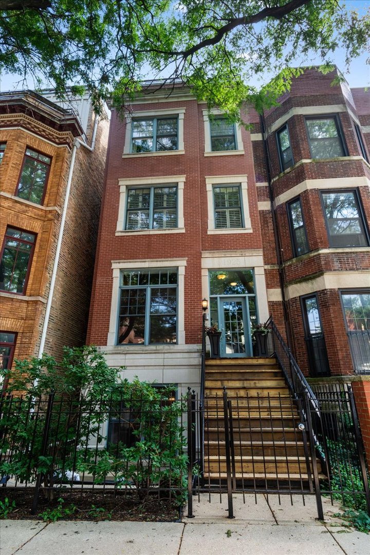 1925 N Sedgwick Street Unit: 1