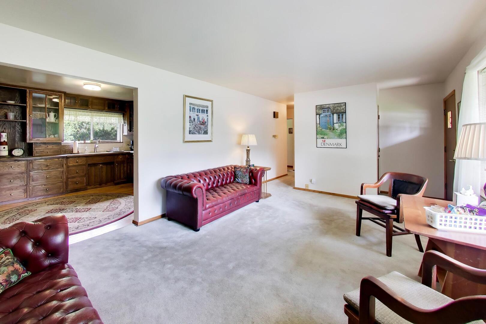 1880 Maple Avenue