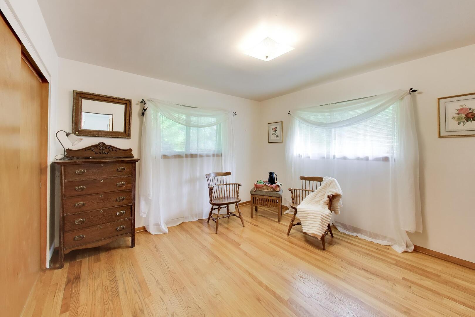 1880 Maple Avenue